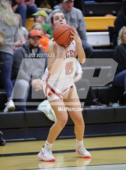 Thumbnail 3 in Fredericktown @ Amanda-Clearcreek (OHSAA D3 Sectional Final) photogallery.