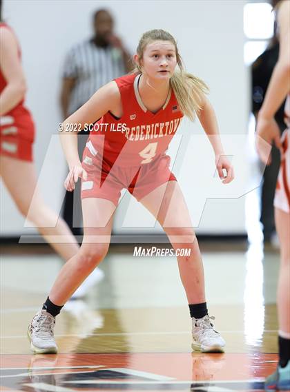 Thumbnail 1 in Fredericktown @ Amanda-Clearcreek (OHSAA D3 Sectional Final) photogallery.