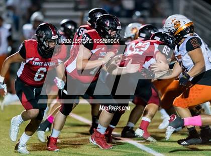 Thumbnail 2 in Refugio vs Three Rivers photogallery.