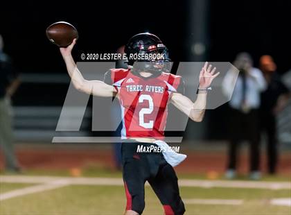 Thumbnail 1 in Refugio vs Three Rivers photogallery.
