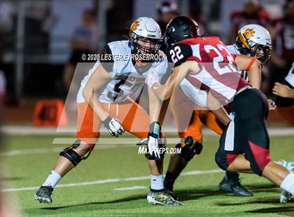 Thumbnail 1 in Refugio vs Three Rivers photogallery.