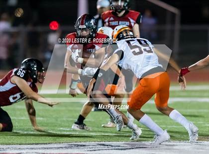 Thumbnail 2 in Refugio vs Three Rivers photogallery.