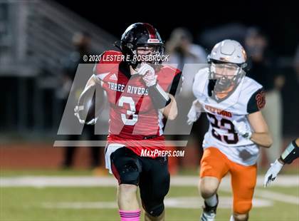 Thumbnail 3 in Refugio vs Three Rivers photogallery.
