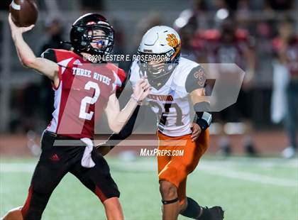 Thumbnail 1 in Refugio vs Three Rivers photogallery.