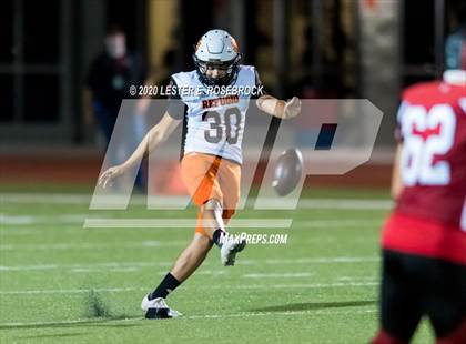 Thumbnail 2 in Refugio vs Three Rivers photogallery.