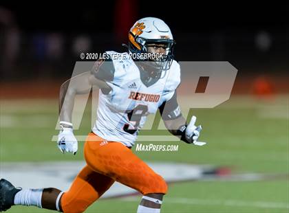 Thumbnail 1 in Refugio vs Three Rivers photogallery.