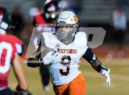 Thumbnail 2 in Refugio vs Three Rivers photogallery.