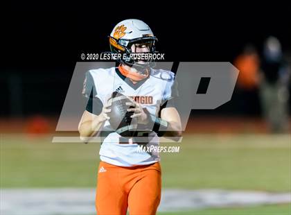 Thumbnail 1 in Refugio vs Three Rivers photogallery.