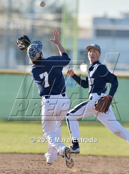 Thumbnail 3 in Calvary Christian vs Indian Rocks photogallery.