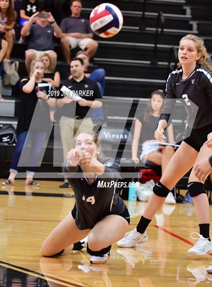 Thumbnail 1 in Bowie @ Vandegrift  photogallery.
