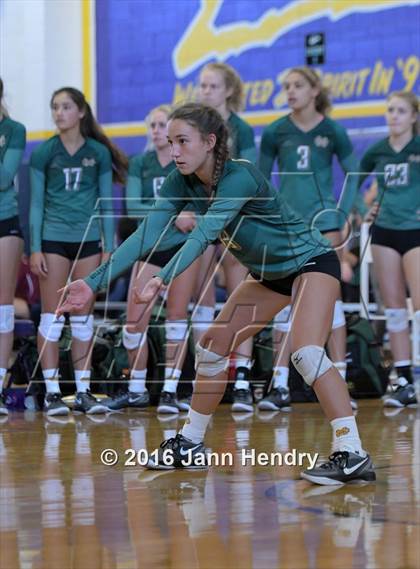 Thumbnail 3 in Mira Costa vs Kahuku (Durango Fall Classic) photogallery.