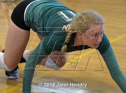 Thumbnail 1 in Mira Costa vs Kahuku (Durango Fall Classic) photogallery.
