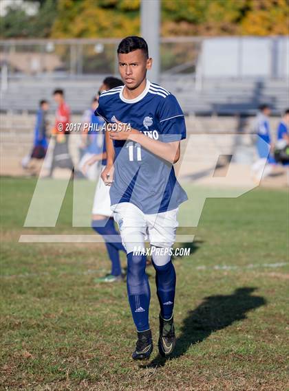 Thumbnail 3 in Gabrielino vs Maranatha photogallery.