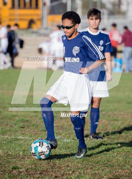 Thumbnail 3 in Gabrielino vs Maranatha photogallery.