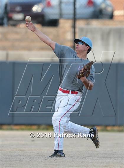Thumbnail 1 in Marshall @ Yorktown photogallery.