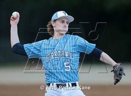 Thumbnail 1 in Marshall @ Yorktown photogallery.