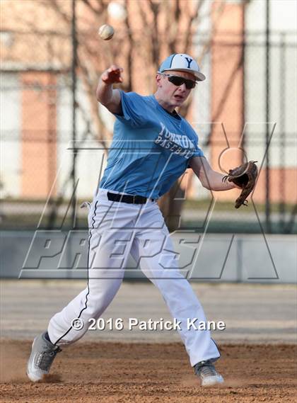 Thumbnail 3 in Marshall @ Yorktown photogallery.