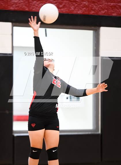 Thumbnail 3 in Gustine @ Strawn photogallery.