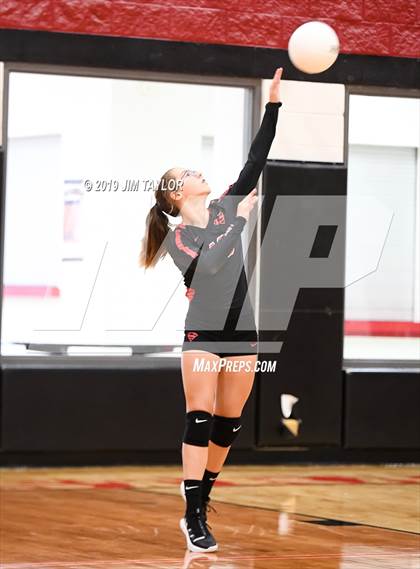 Thumbnail 1 in Gustine @ Strawn photogallery.