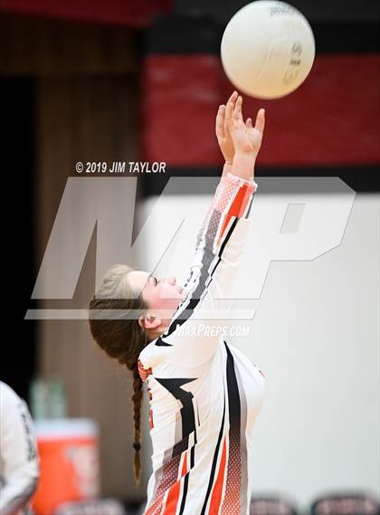 Thumbnail 3 in Gustine @ Strawn photogallery.