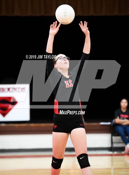 Thumbnail 3 in Gustine @ Strawn photogallery.
