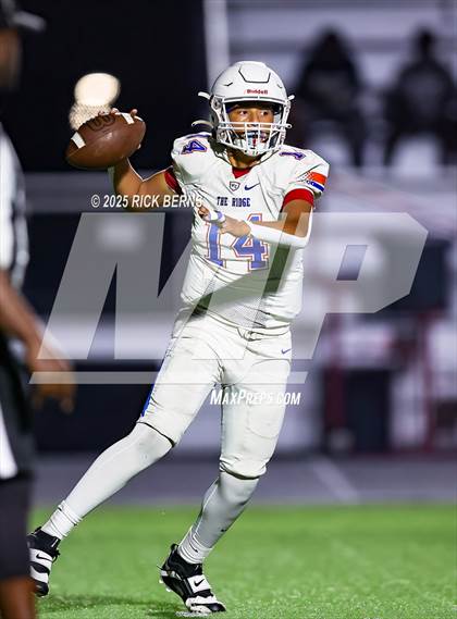 Thumbnail 3 in FR: Grand Oaks (blue) vs Oak Ridge photogallery.