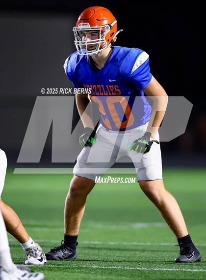 Thumbnail 3 in FR: Grand Oaks (blue) vs Oak Ridge photogallery.