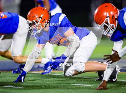Thumbnail 3 in FR: Grand Oaks (blue) vs Oak Ridge photogallery.
