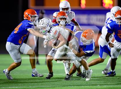 Thumbnail 1 in FR: Grand Oaks (blue) vs Oak Ridge photogallery.