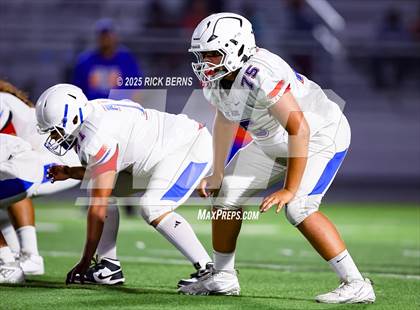 Thumbnail 3 in FR: Grand Oaks (blue) vs Oak Ridge photogallery.