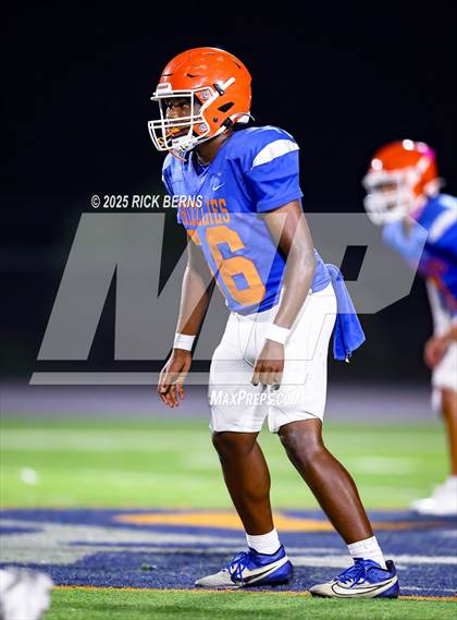 Thumbnail 1 in FR: Grand Oaks (blue) vs Oak Ridge photogallery.