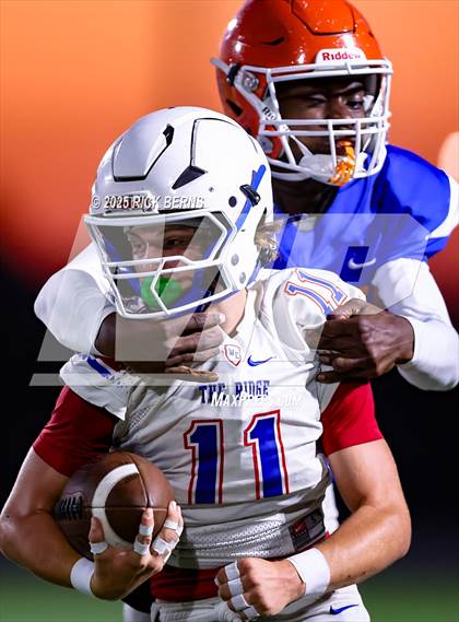 Thumbnail 1 in FR: Grand Oaks (blue) vs Oak Ridge photogallery.