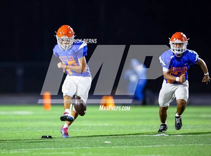Thumbnail 1 in FR: Grand Oaks (blue) vs Oak Ridge photogallery.