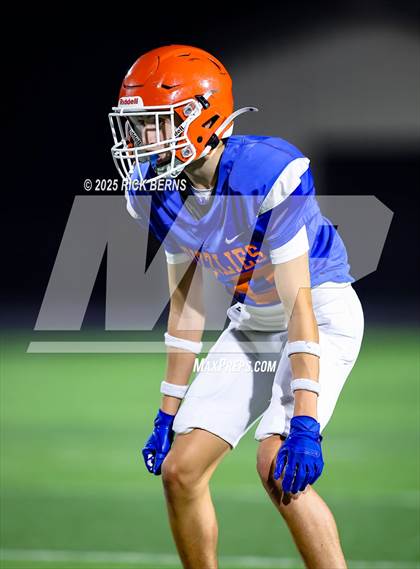 Thumbnail 2 in FR: Grand Oaks (blue) vs Oak Ridge photogallery.