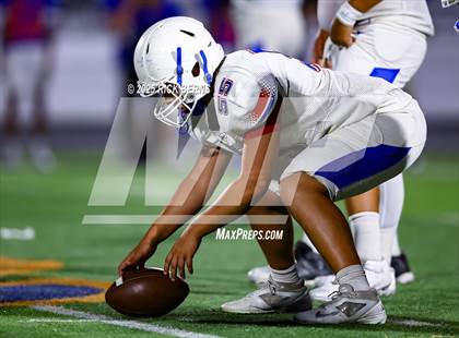 Thumbnail 3 in FR: Grand Oaks (blue) vs Oak Ridge photogallery.