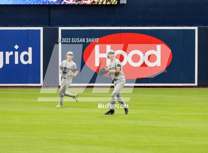 Thumbnail 2 in Oakmont Regional @ Medfield (MIAA Division 3 Final) photogallery.
