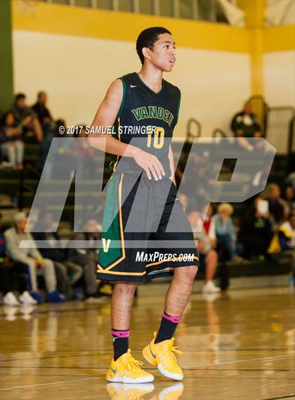 Thumbnail 1 in Saint Francis vs. Vanden (Gauchos Holiday Classic) photogallery.