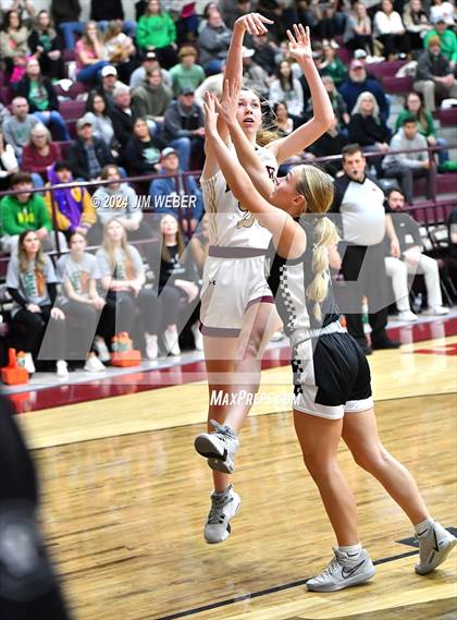 Thumbnail 1 in Quinton vs Warner (Warner Eagle Classic) photogallery.