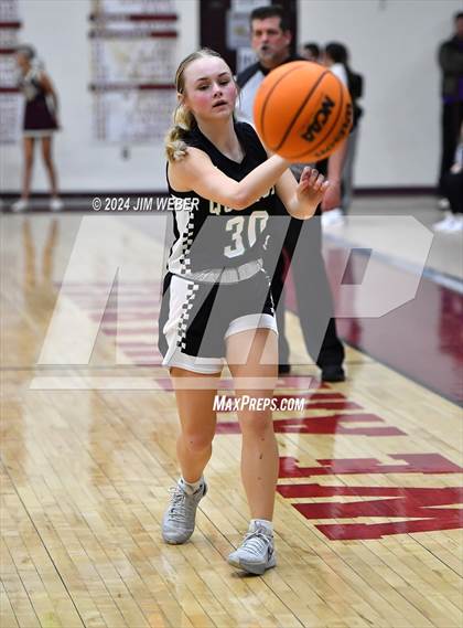 Thumbnail 1 in Quinton vs Warner (Warner Eagle Classic) photogallery.