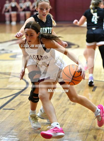 Thumbnail 2 in Quinton vs Warner (Warner Eagle Classic) photogallery.