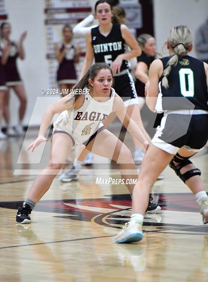 Thumbnail 3 in Quinton vs Warner (Warner Eagle Classic) photogallery.