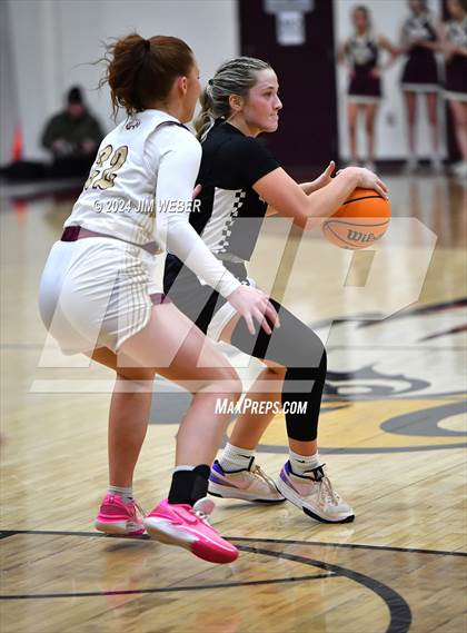 Thumbnail 3 in Quinton vs Warner (Warner Eagle Classic) photogallery.