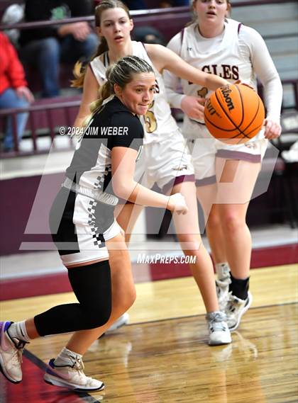 Thumbnail 2 in Quinton vs Warner (Warner Eagle Classic) photogallery.