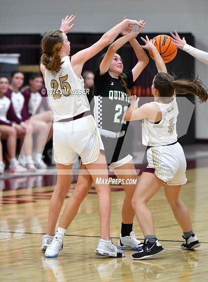 Thumbnail 1 in Quinton vs Warner (Warner Eagle Classic) photogallery.