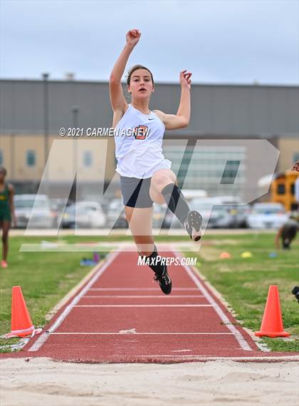Thumbnail 3 in Bridgeland High School Invitational photogallery.