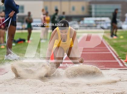 Thumbnail 3 in Bridgeland High School Invitational photogallery.