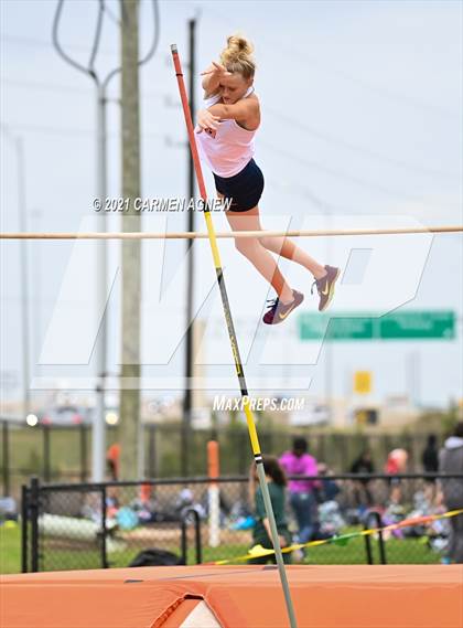 Thumbnail 2 in Bridgeland High School Invitational photogallery.