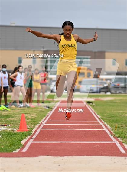 Thumbnail 1 in Bridgeland High School Invitational photogallery.