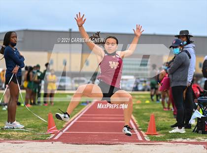 Thumbnail 2 in Bridgeland High School Invitational photogallery.