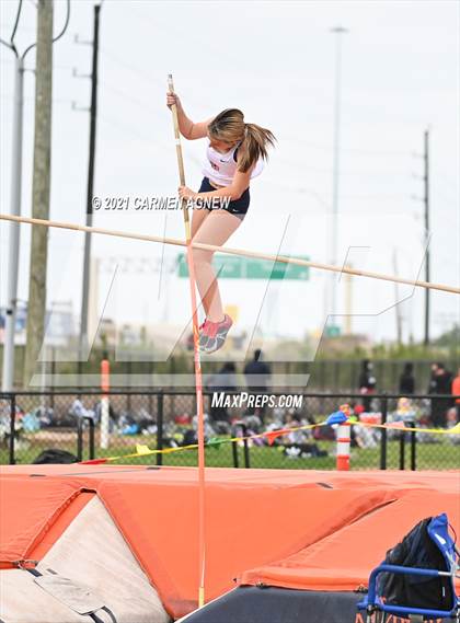 Thumbnail 1 in Bridgeland High School Invitational photogallery.